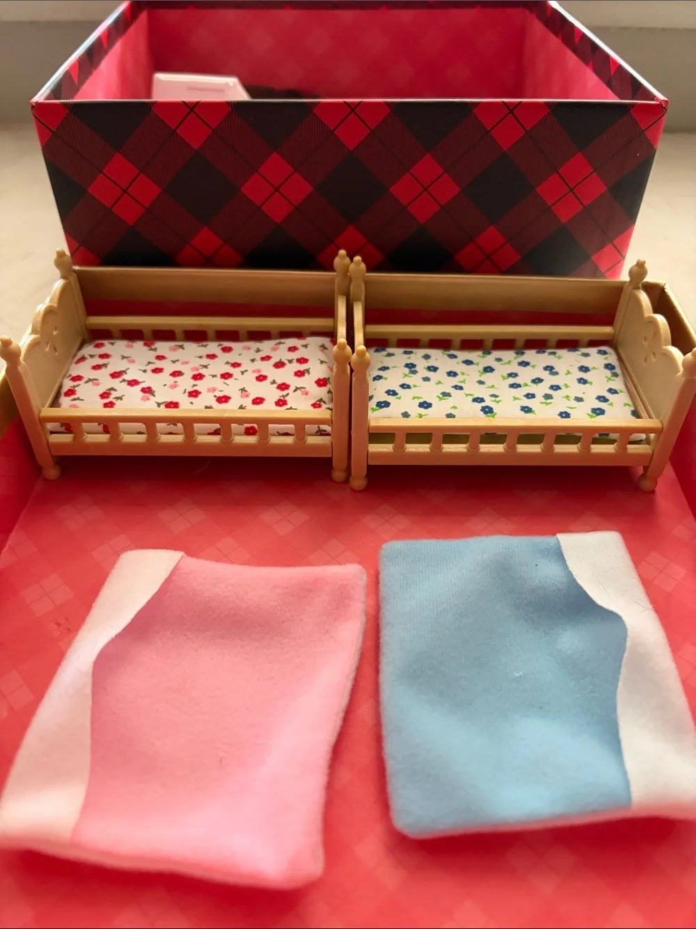 Calico critters stackable bed for boy and girl